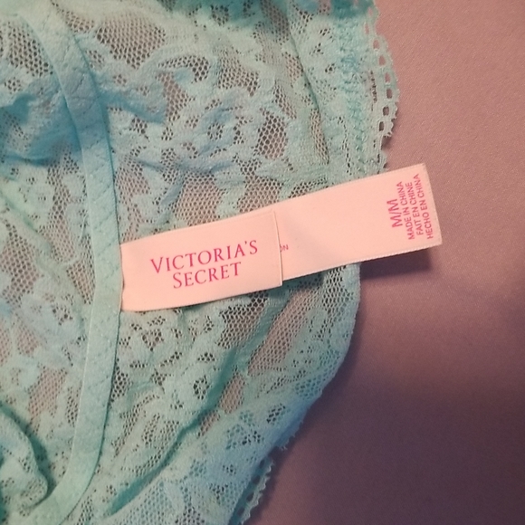 ⭐2 NWOT - Victorias secret bright blue and gray lace bralettes size med - Picture 5 of 6